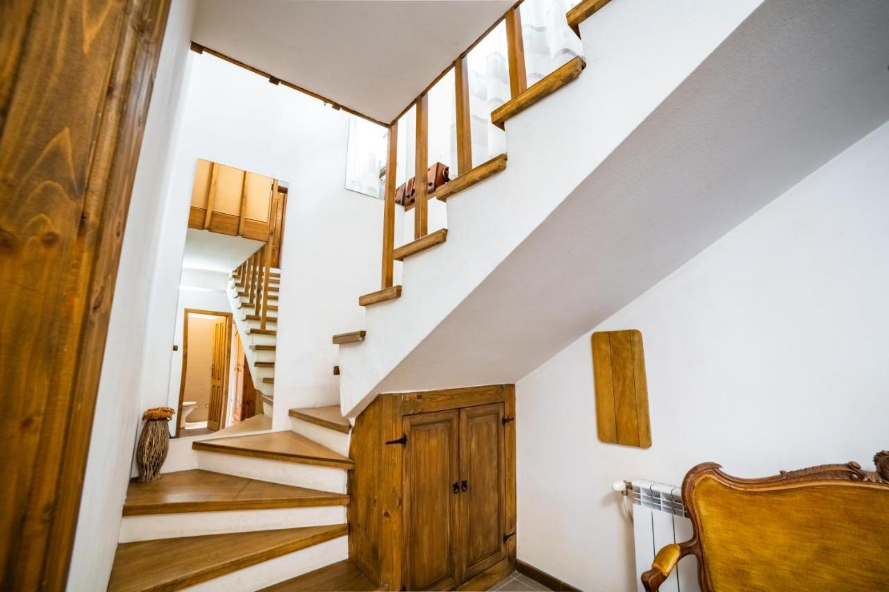 Four Riders Guest House Велико Търново Екстериор снимка