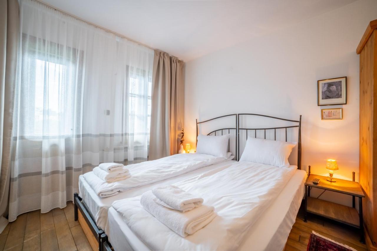 Four Riders Guest House Велико Търново Екстериор снимка