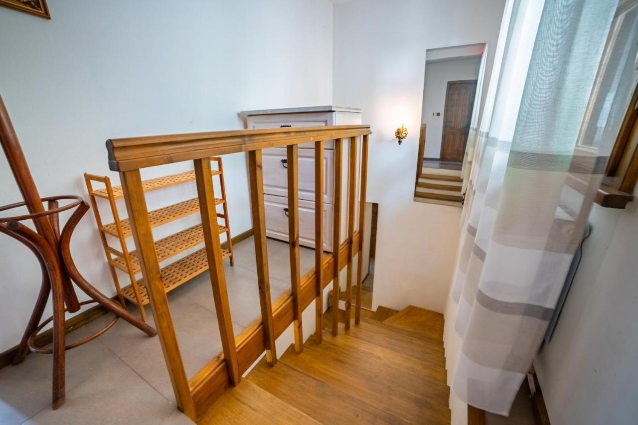 Four Riders Guest House Велико Търново Екстериор снимка